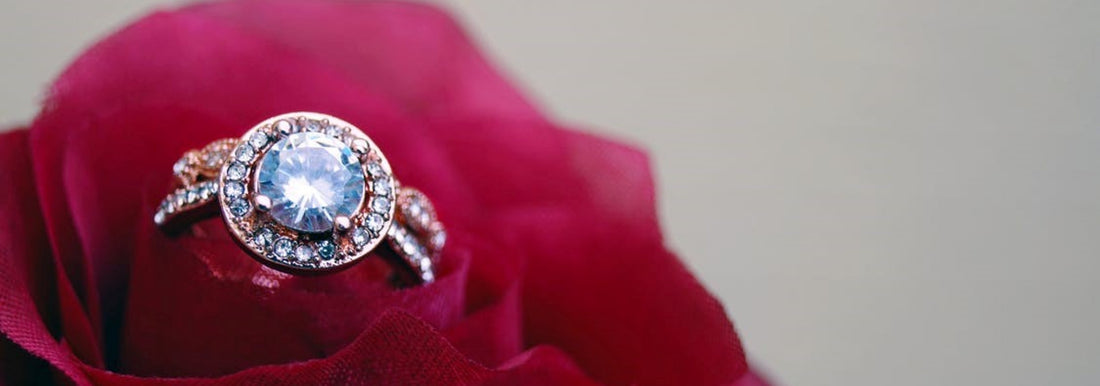 Buy the diamond ring from a well-reputed online retailer