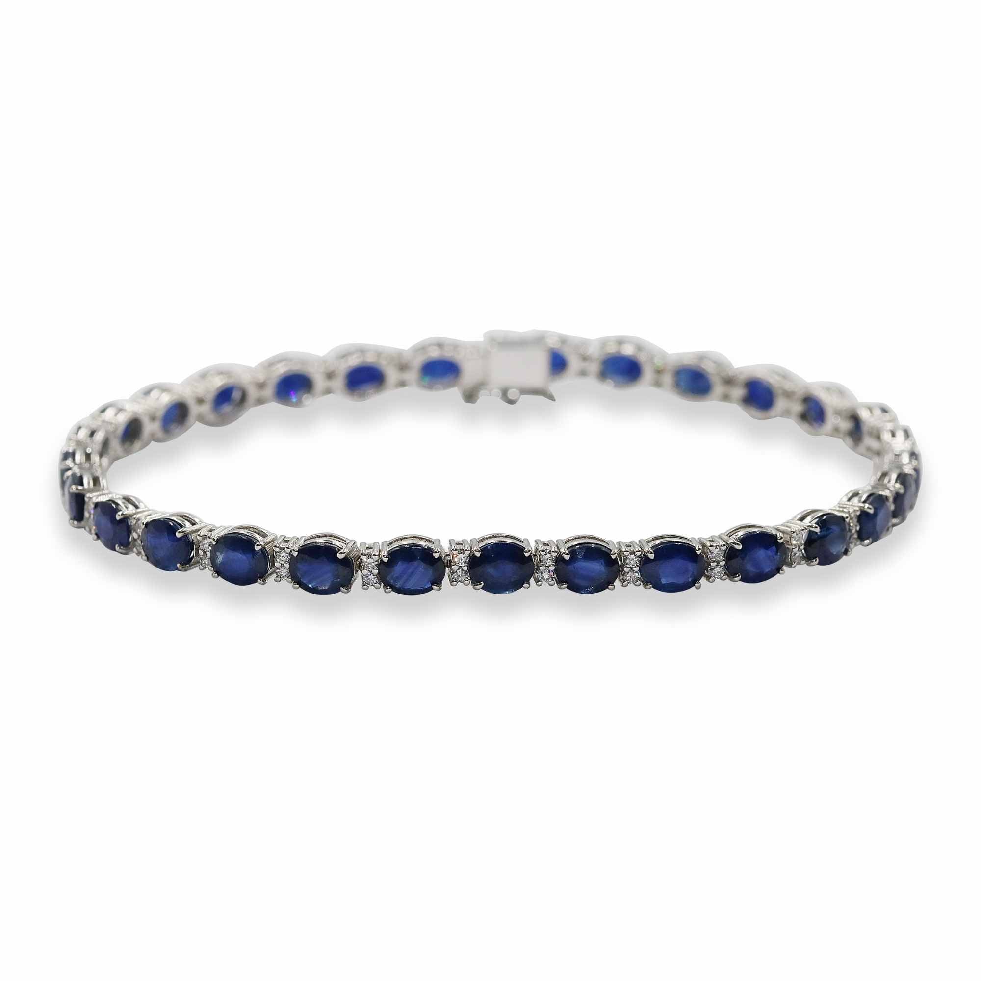 سوار من الياقوت الأزرق في دبي | فخامة أنيقة من إيفا جيمز
