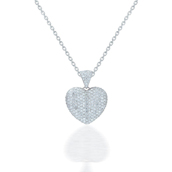 Diamond heart pendant for women – the perfect gift for anniversaries, birthdays, or engagements