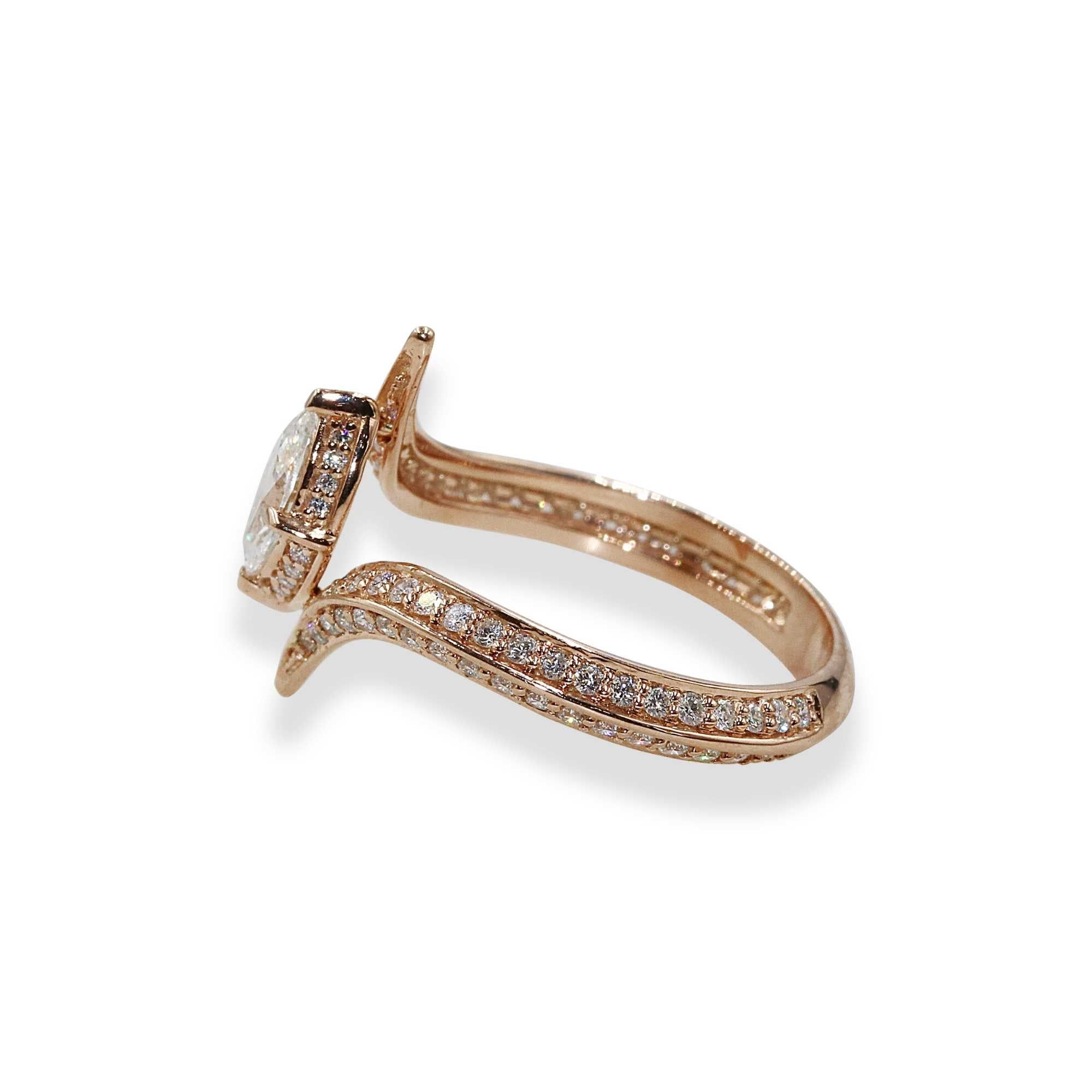 خاتم الخطوبة الملتوي على شكل ماركيز