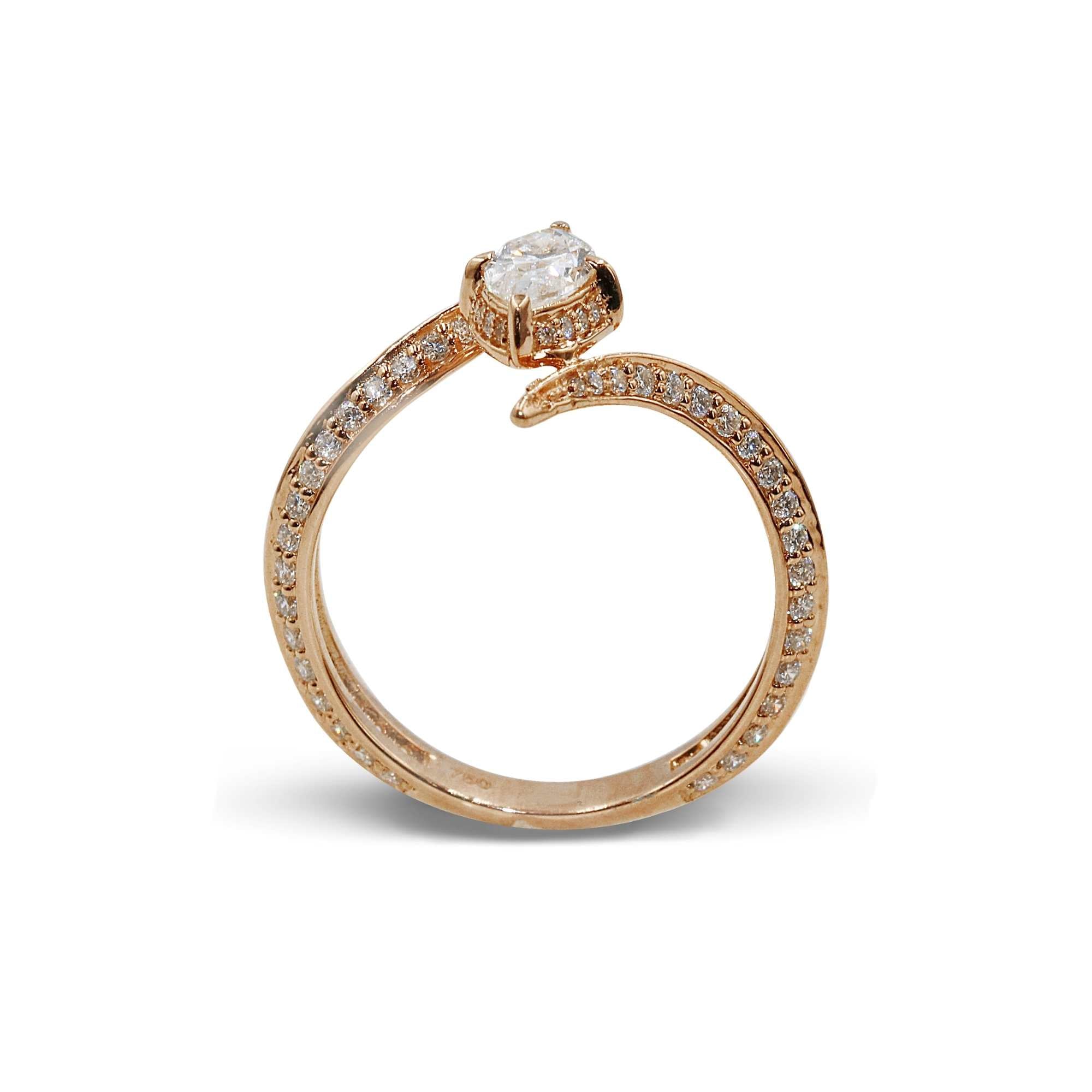 خاتم الخطوبة الملتوي على شكل ماركيز